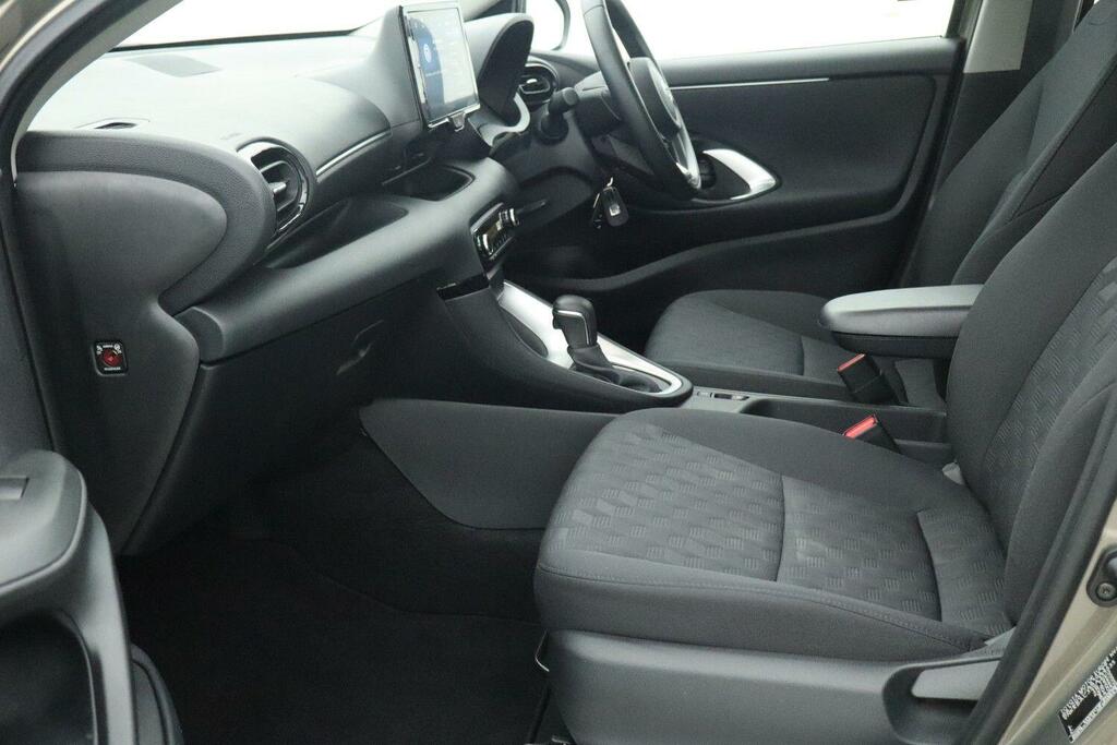 Toyota Yaris 1.5 Vvt-h Icon Hatchback Hybrid E-cvt E ST24JZW Brown #5