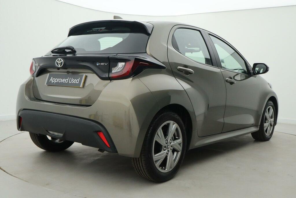 Toyota Yaris 1.5 Vvt-h Icon Hatchback Hybrid E-cvt E ST24JZW Brown #2