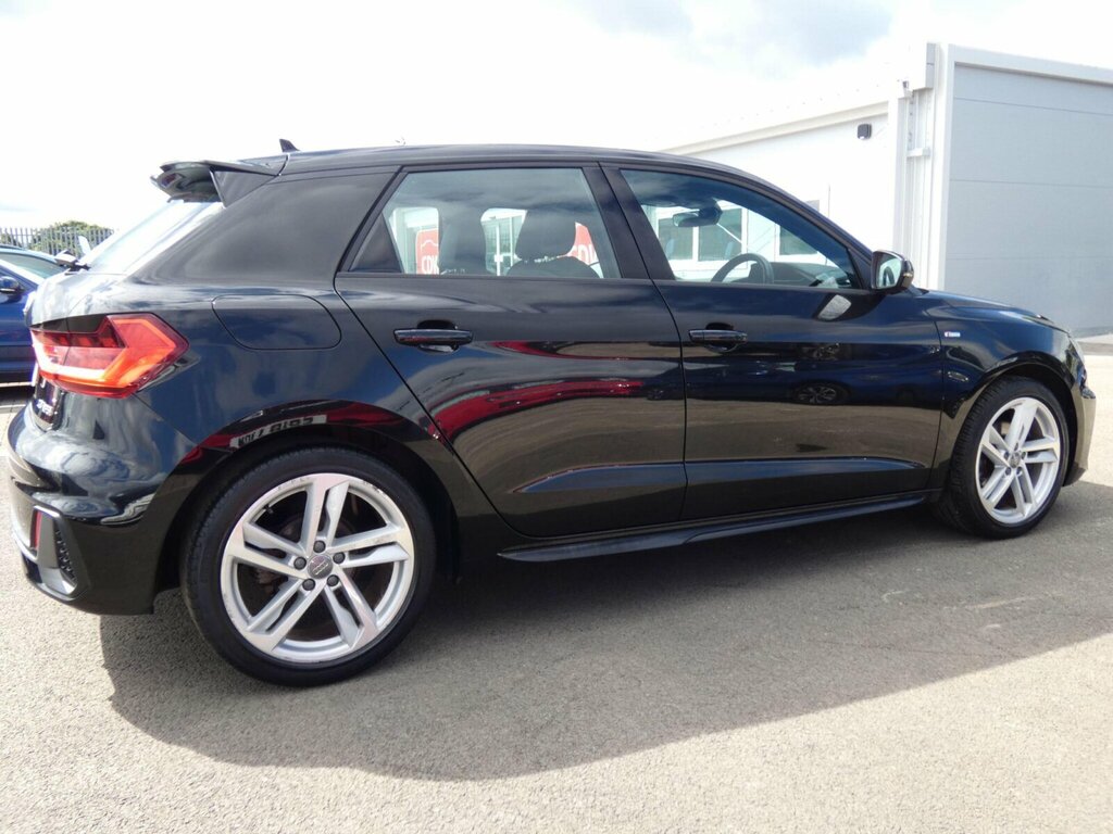 Audi A1 S Line Contrast Edition 35 Tfsi 150 Ps S Tronic Yellow #38