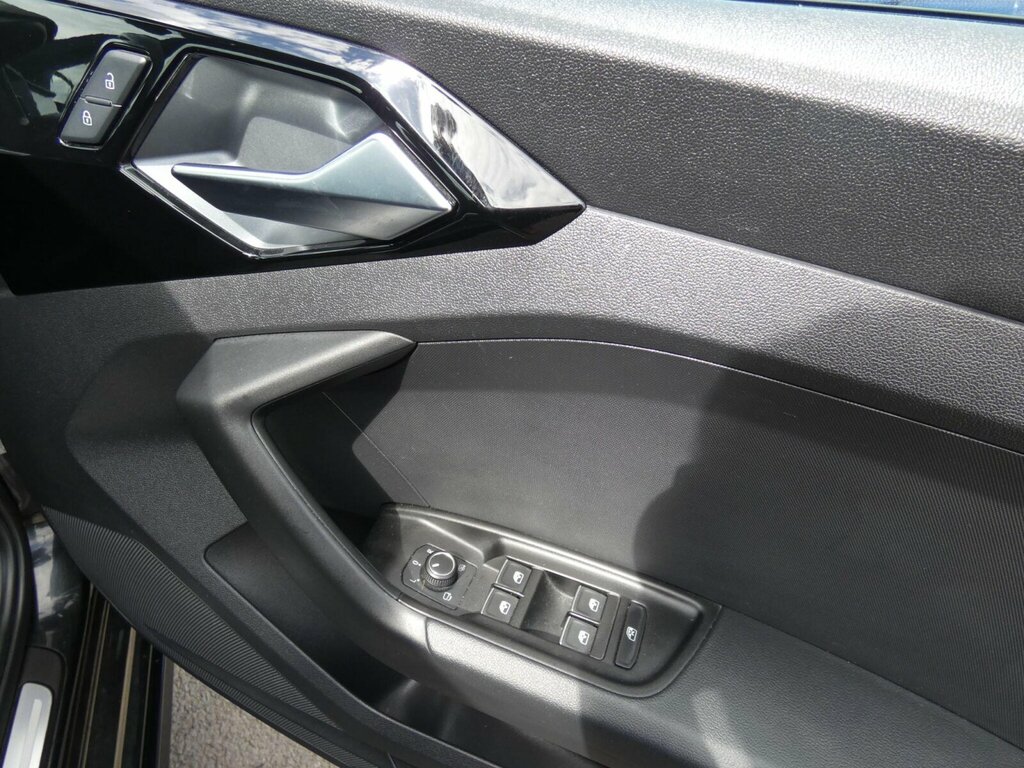 Audi A1 S Line Contrast Edition 35 Tfsi 150 Ps S Tronic Yellow #16