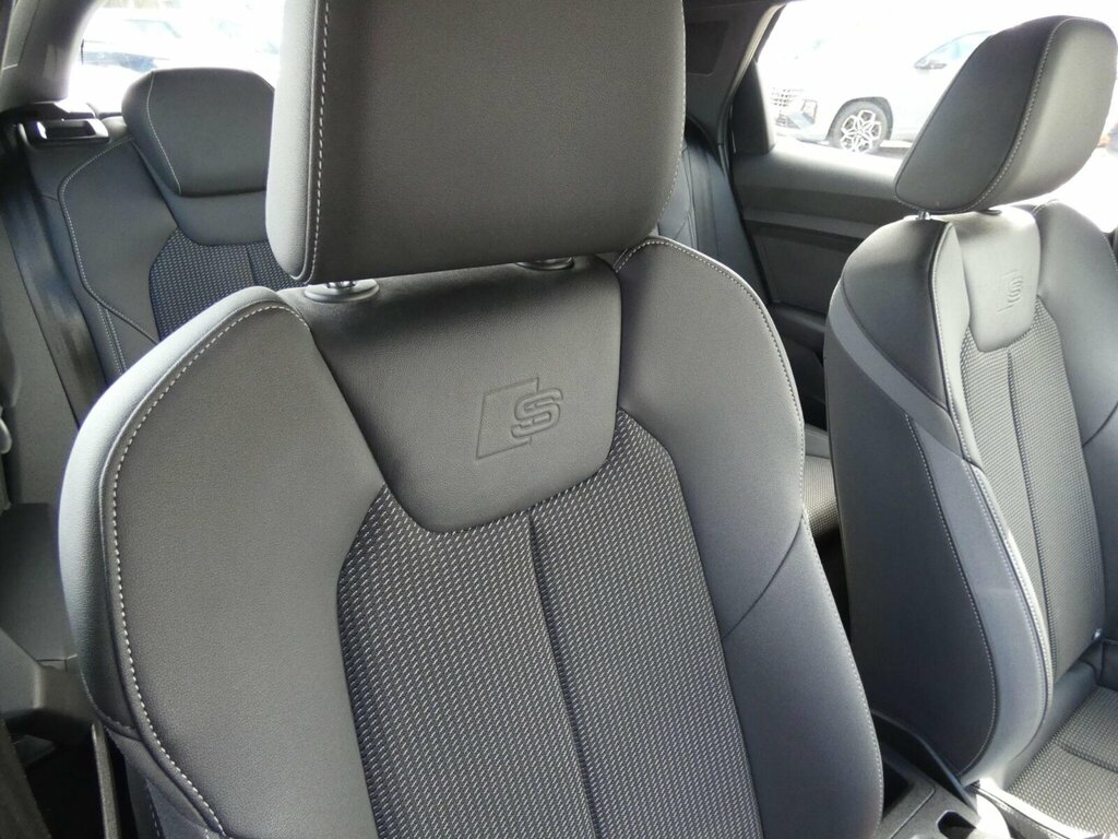 Audi A1 S Line Contrast Edition 35 Tfsi 150 Ps S Tronic Yellow #36
