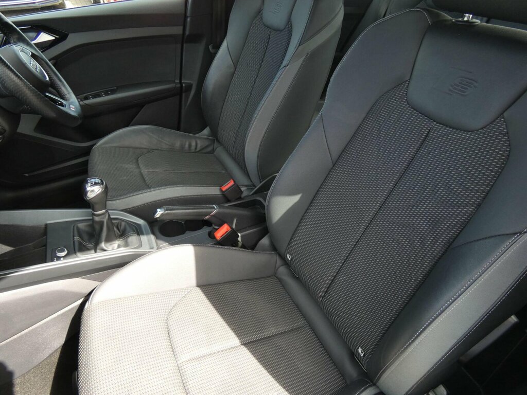 Audi A1 S Line Contrast Edition 35 Tfsi 150 Ps S Tronic Yellow #10