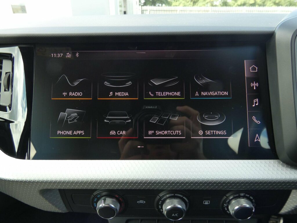 Audi A1 S Line Contrast Edition 35 Tfsi 150 Ps S Tronic Yellow #28