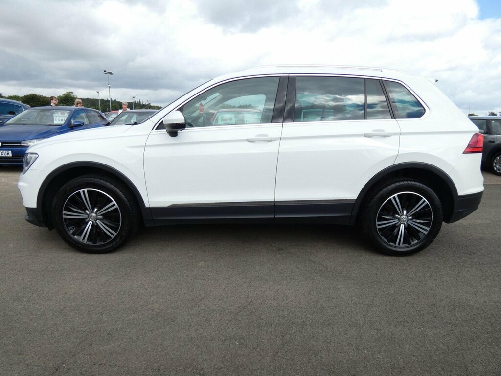Volkswagen Tiguan 2.0 Tdi Bluemotion Tech Se Navigation Dsg 4Motion White #5