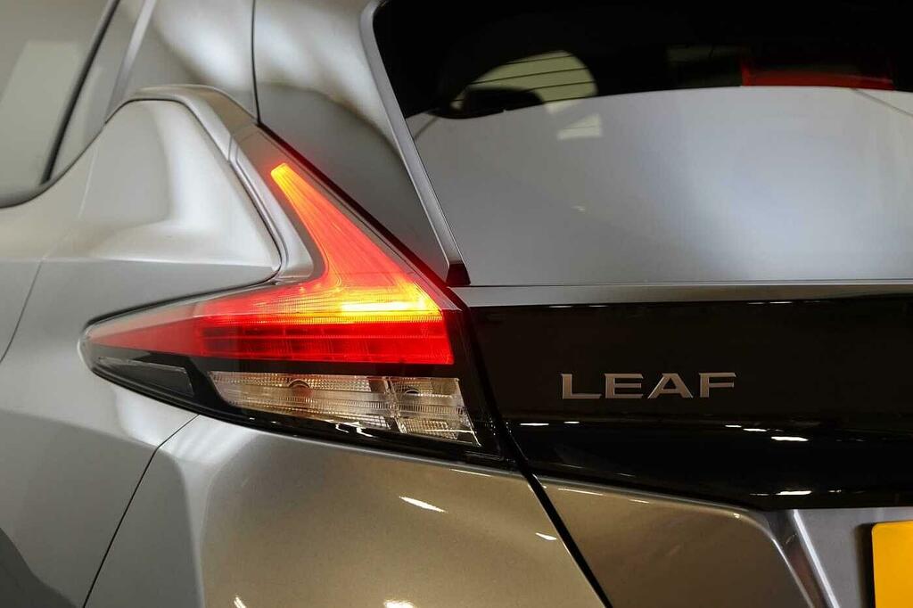 Nissan Leaf 110Kw Tekna 39Kwh #8