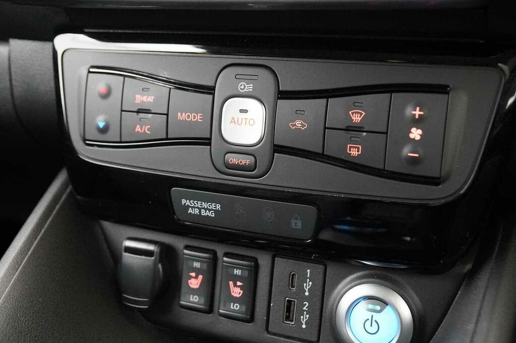 Nissan Leaf 110Kw Tekna 39Kwh #27