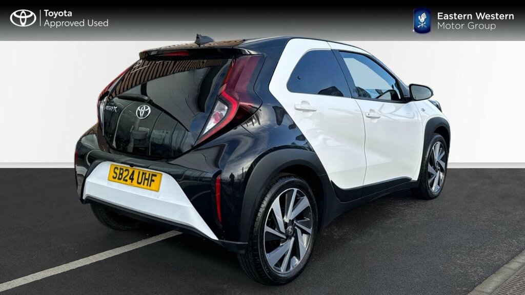 Toyota Aygo X 1.0 Vvt-i Edge X-shift Euro 6 Ss White #2