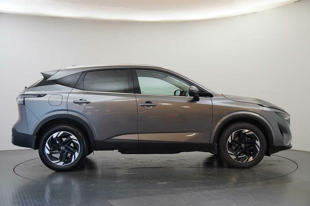 Nissan Qashqai 1.3 Dig-t Mh 140 N-connecta With Sat Nav And 360 S Grey #6