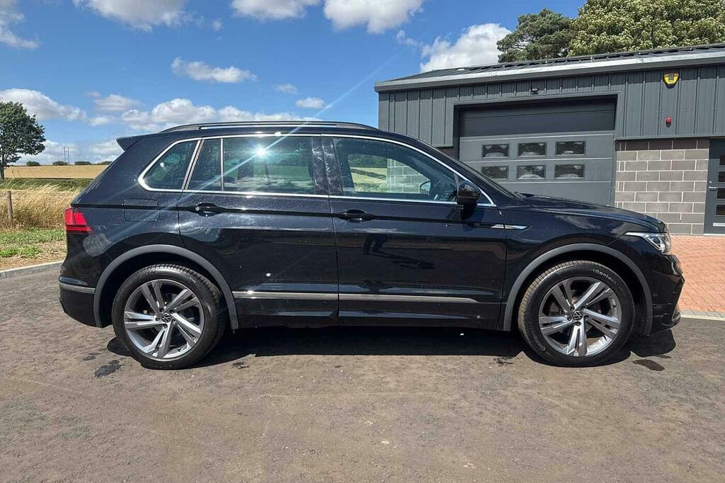 Volkswagen Tiguan 2.0 Tdi R-line Edition Dsg Black #4