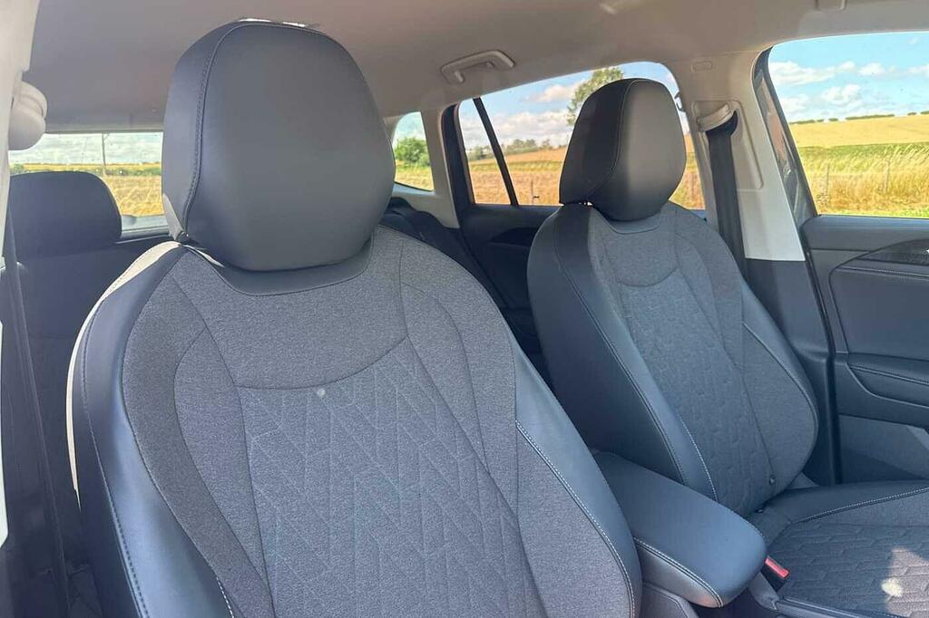 Volkswagen Tiguan Match Black #34