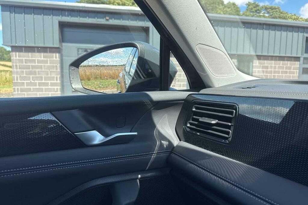 Volkswagen Tiguan Match Black #21