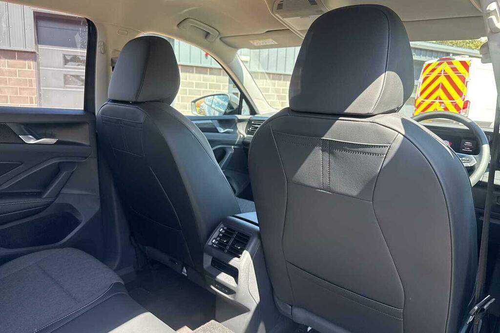 Volkswagen Tiguan Match Black #35