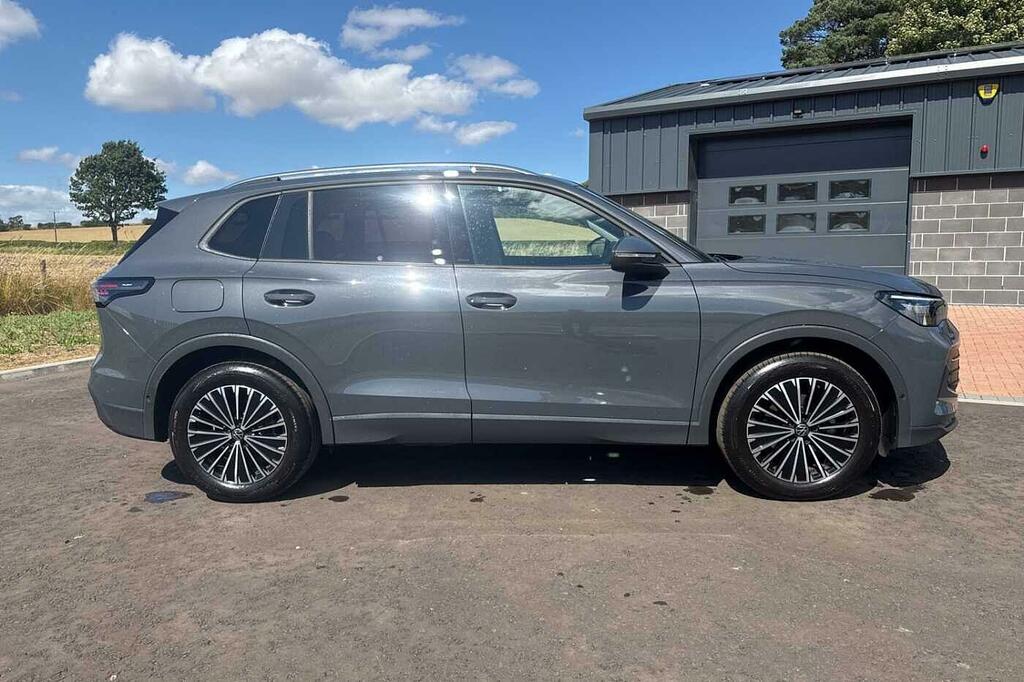 Volkswagen Tiguan 1.5 Etsi 150 Match Dsg Grey #4