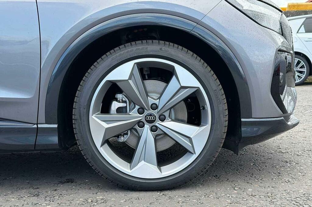 Audi Q4 E Tron Q4 Black Edition 45 E-tron Quattro 210,00 Kw Grey #5