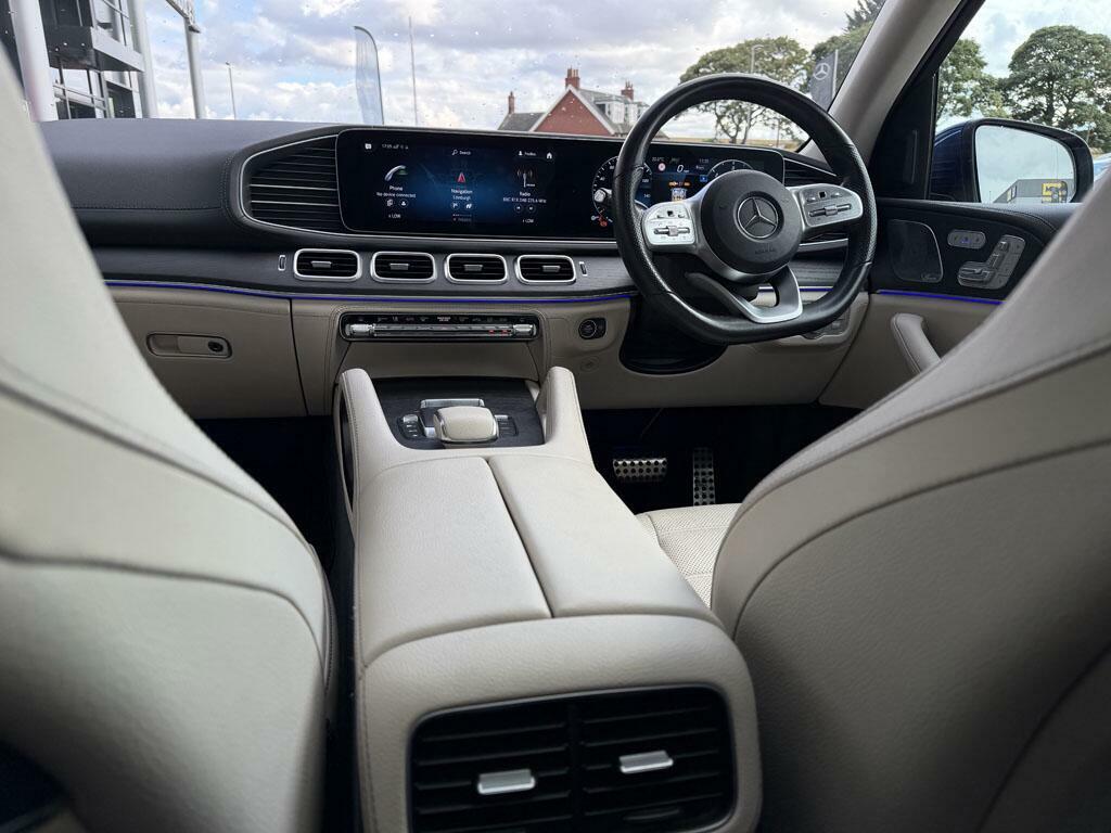 Mercedes-Benz GLS Class Gls 400 Amg Line Premium Executive D 4Matic Black #40