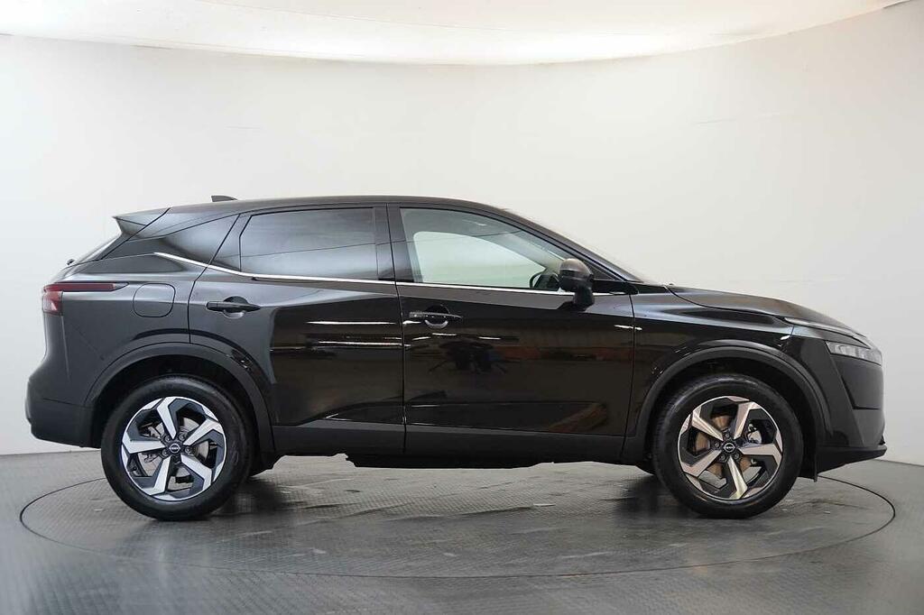 Nissan Qashqai 1.3 Dig-t Mh 140 N-connecta With Sat Nav And 360 V Black #6