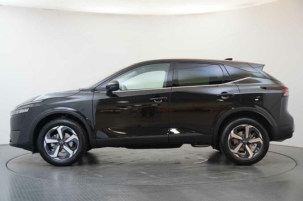 Nissan Qashqai 1.3 Dig-t Mh 140 N-connecta With Sat Nav And 360 V Black #5
