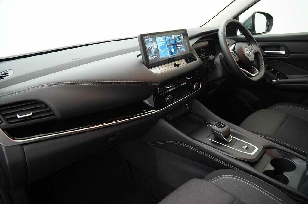 Nissan Qashqai 1.3 Dig-t Mh 158 N-connecta X-tronic With Gla Silver #2