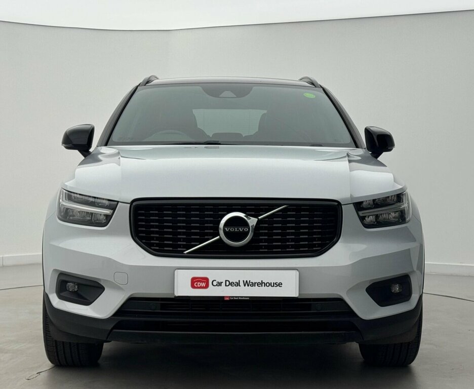 Volvo XC40 1.5 T3 R-design Euro 6 Ss Silver #2