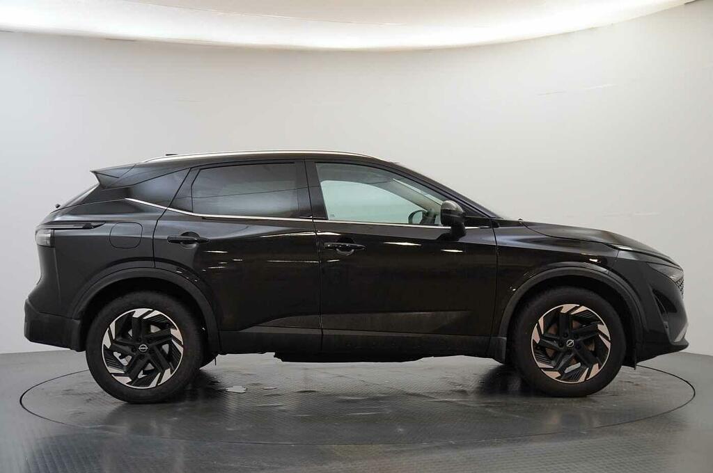 Nissan Qashqai 1.3 Dig-t Mh 140 N-connecta With Glass Roof Pack Black #6