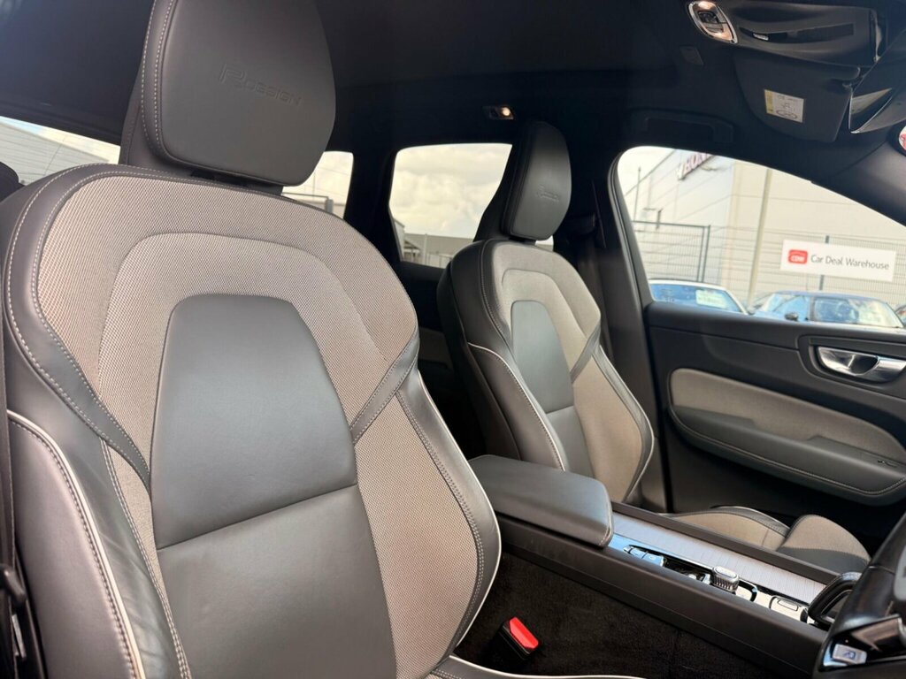 Volvo XC60 R-design, B5 Awd Mild Hybrid Silver #19