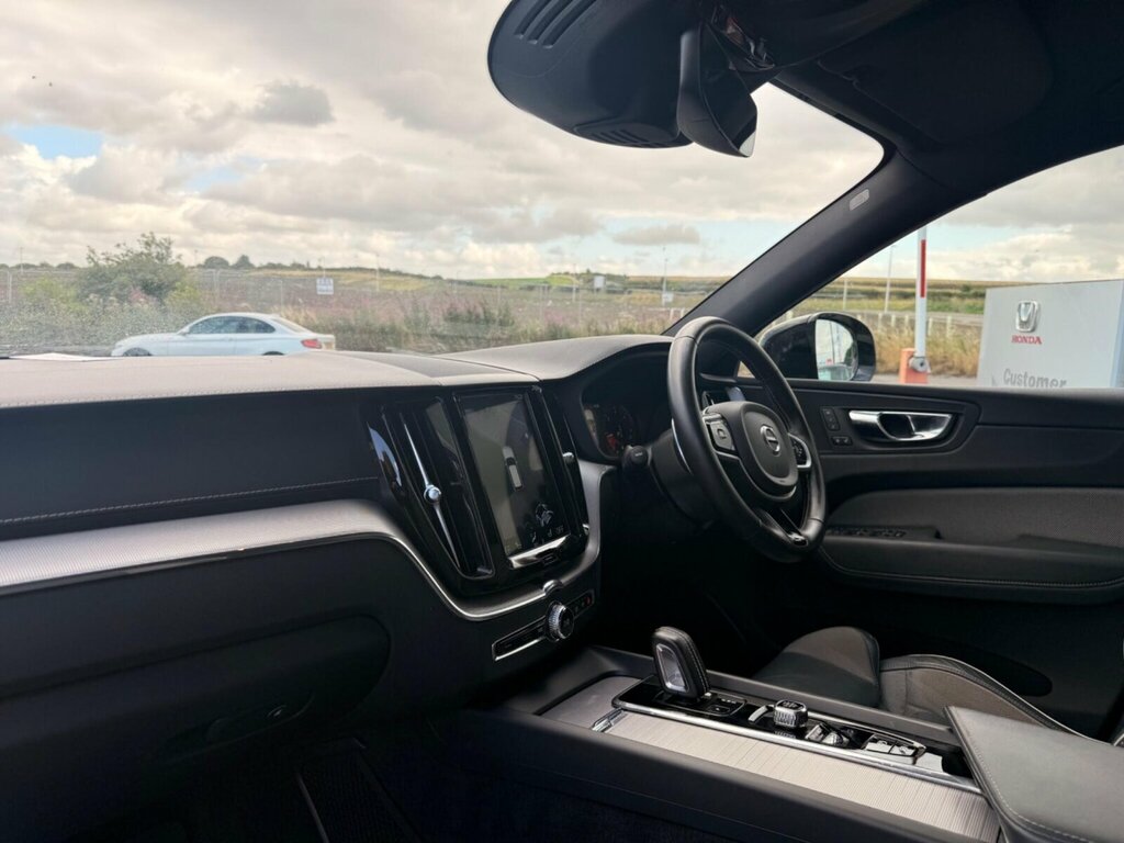 Volvo XC60 R-design, B5 Awd Mild Hybrid Silver #15