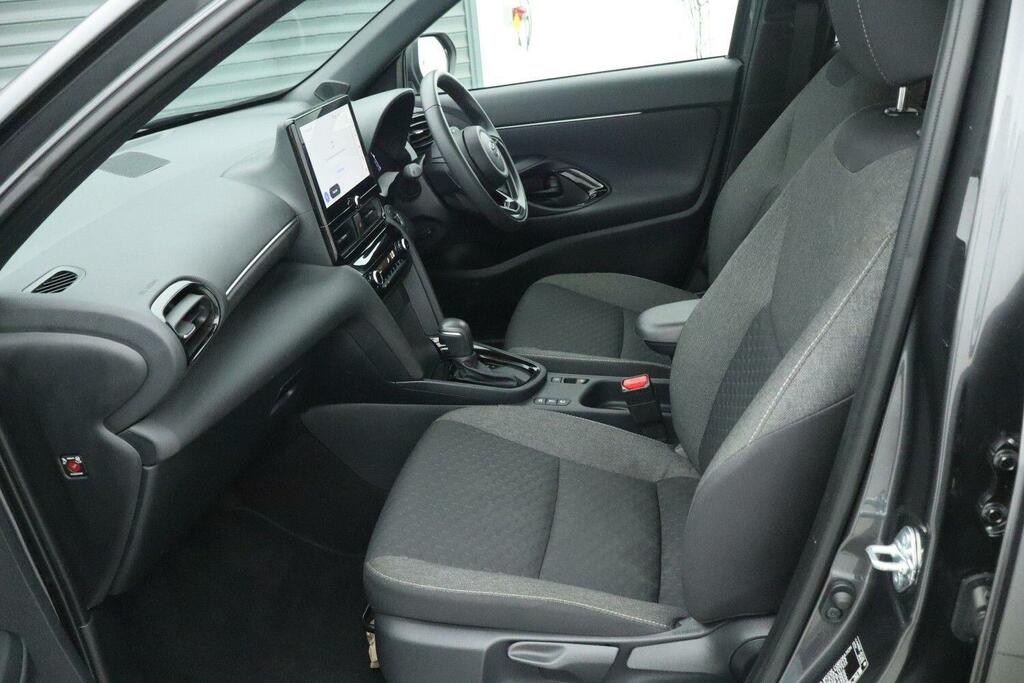 Toyota Yaris Cross 1.5 Vvt-h Design Suv Hybrid E-cvt Euro ST75KKN Grey #5