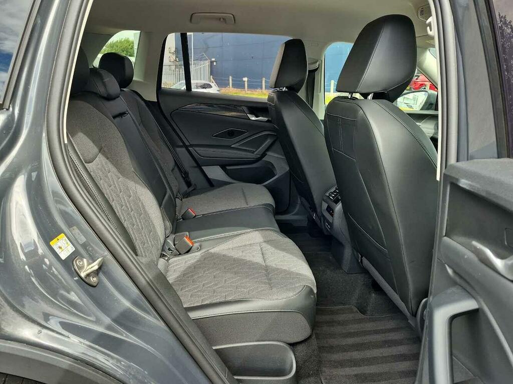 Volkswagen Tiguan Match Black #44