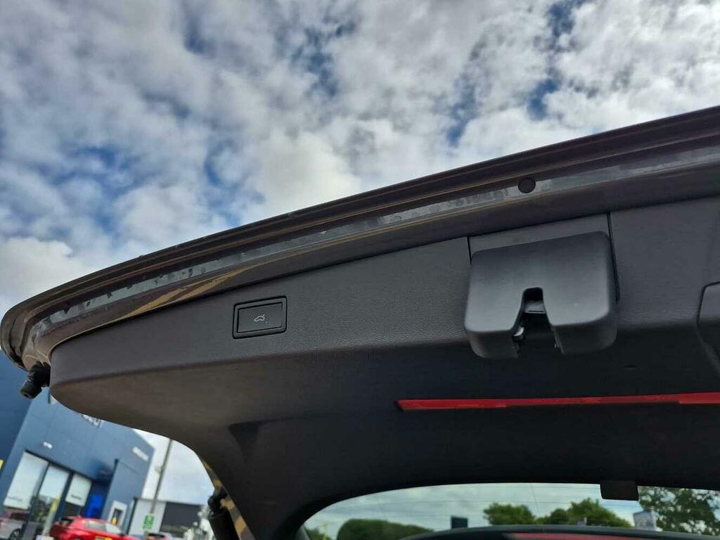 Volkswagen Tiguan Match Black #42