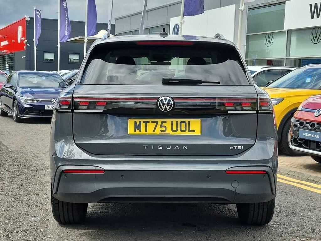 Volkswagen Tiguan Match Black #11