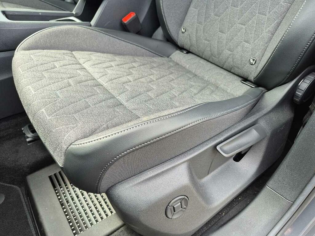 Volkswagen Tiguan Match Black #36