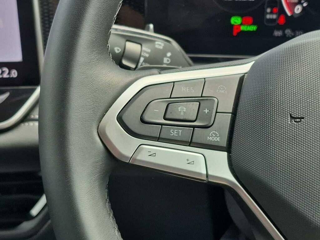 Volkswagen Tiguan Match Black #24