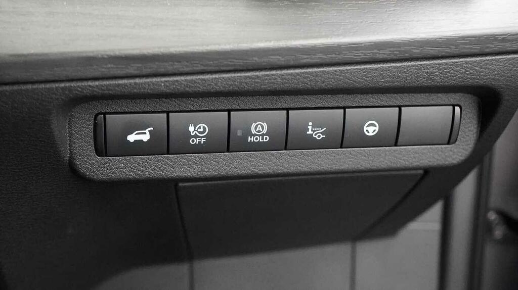 Nissan Ariya Advance Sky Pack 178Kw White #40
