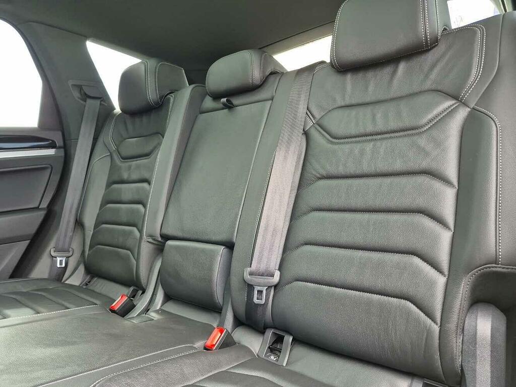 Volkswagen Touareg R-line Tech Plus Black #10
