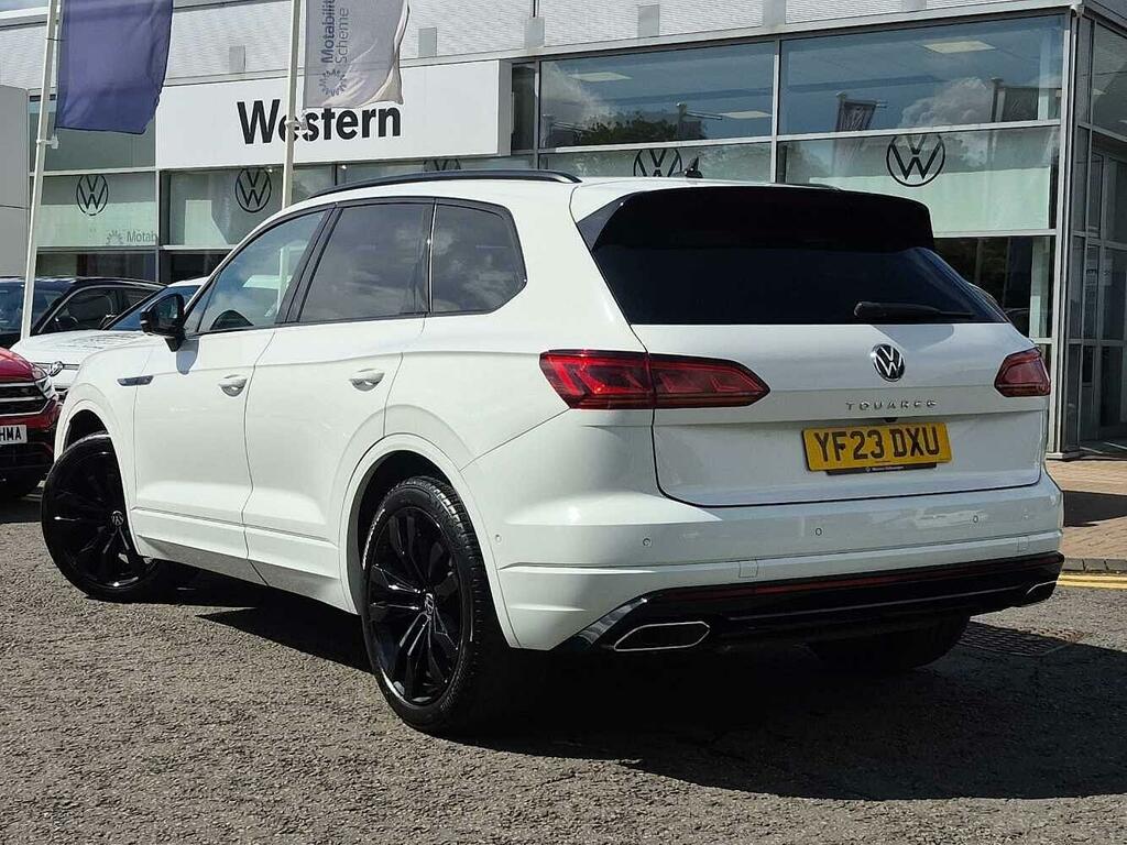 Volkswagen Touareg Black Edition 3.0 Tdi V6 231Ps 4Motion 8-Speed Aut White #3