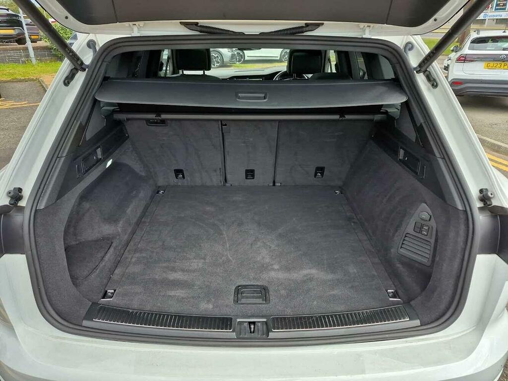 Volkswagen Touareg R-line Tech Plus Black #36