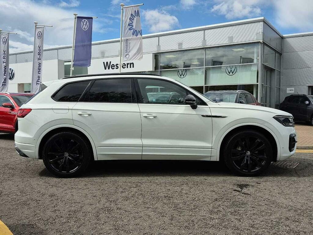 Volkswagen Touareg Black Edition 3.0 Tdi V6 231Ps 4Motion 8-Speed Aut White #4