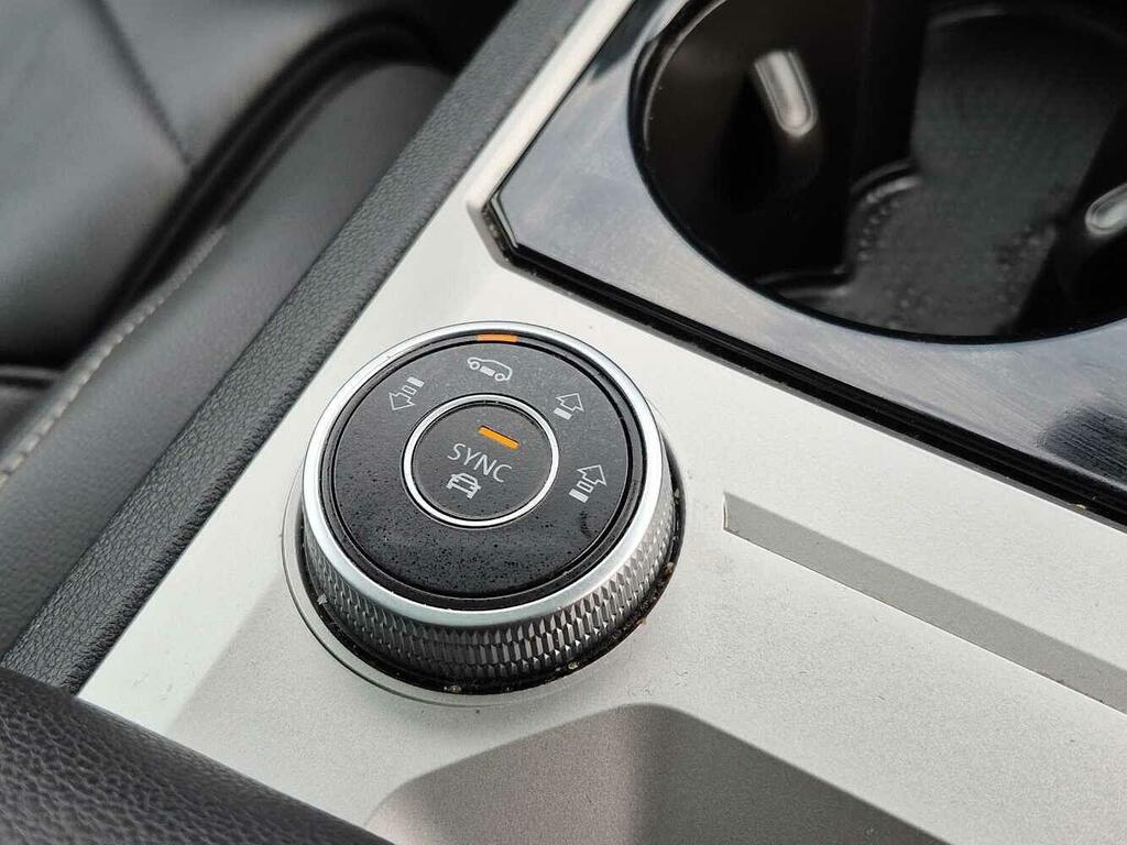Volkswagen Touareg R-line Tech Plus Black #24
