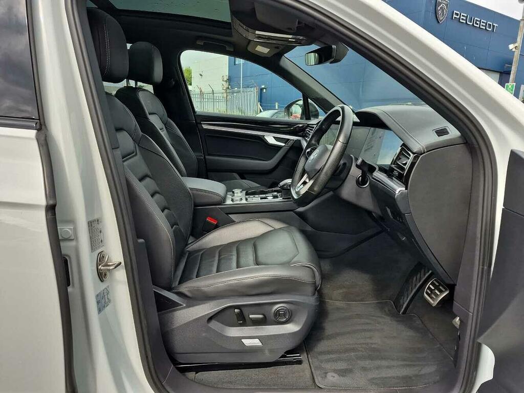 Volkswagen Touareg R-line Tech Plus Black #17