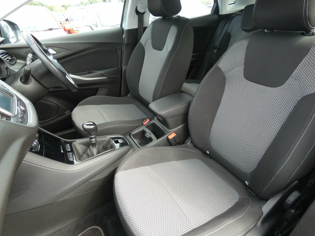 Vauxhall Grandland X 1.2 Turbo Tech Line Nav Blue #9