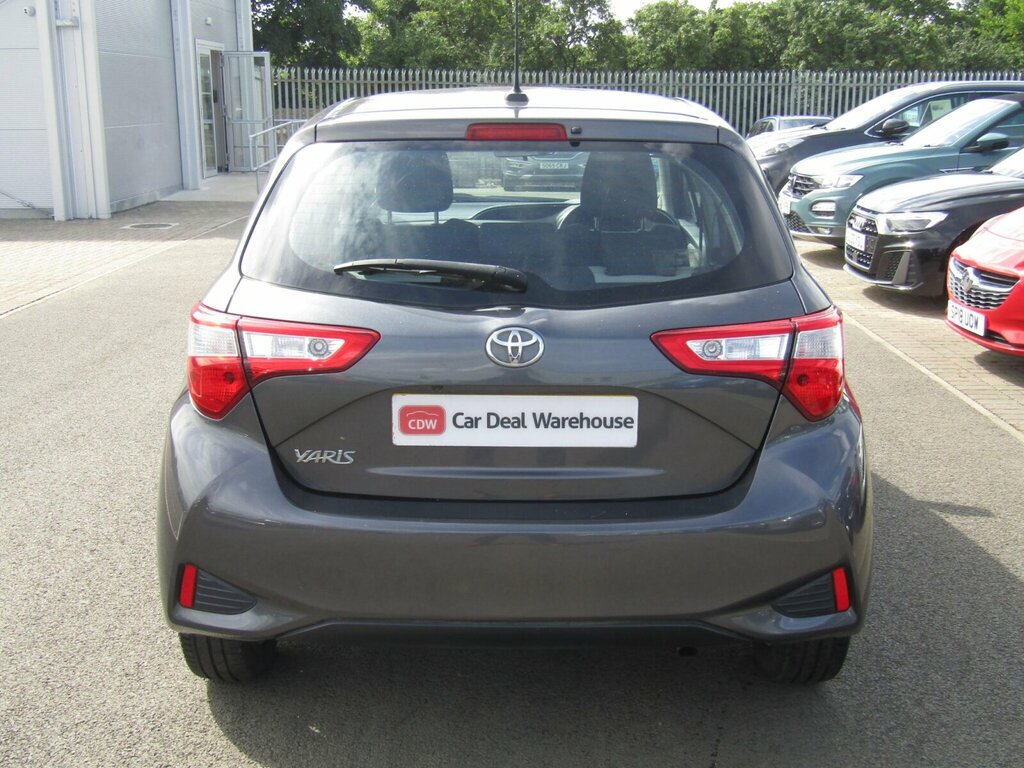 Toyota Yaris Vvt I Icon Tech Red #26