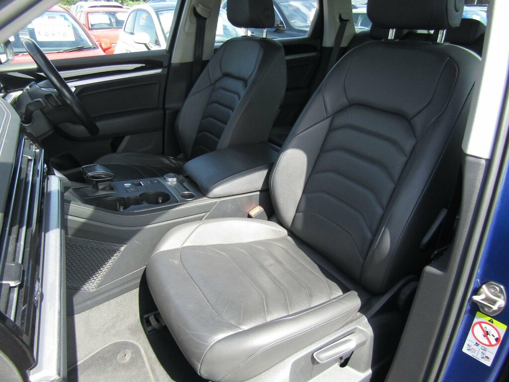Volkswagen Touareg 3.0 V6 Tdi 4Motion R-line Tip Black #8