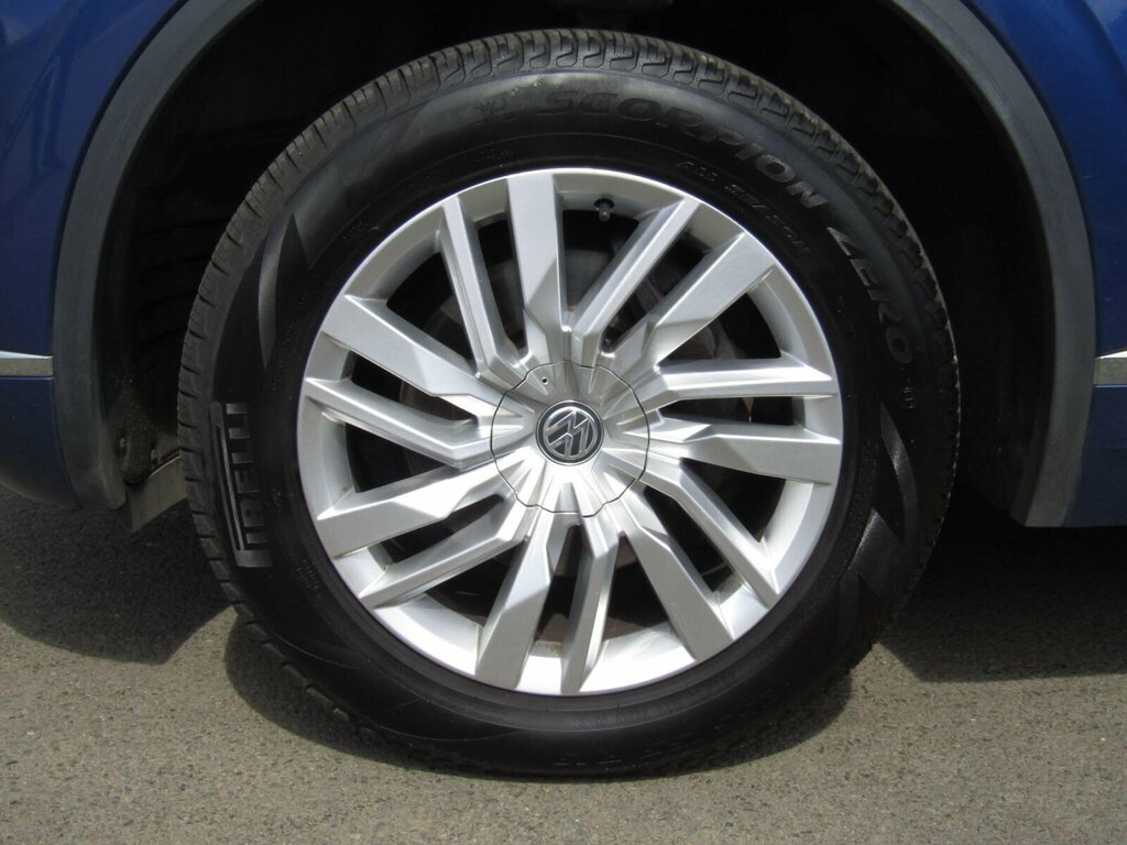 Volkswagen Touareg 3.0 V6 Tdi 4Motion R-line Tip Black #9