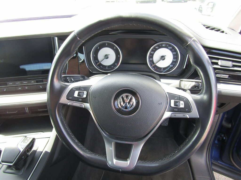 Volkswagen Touareg 3.0 V6 Tdi 4Motion R-line Tip Black #17