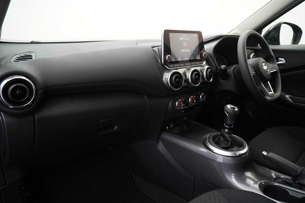 Nissan Juke 1.0 Dig-t 114 Acenta With Rear View Camera Apple White #2