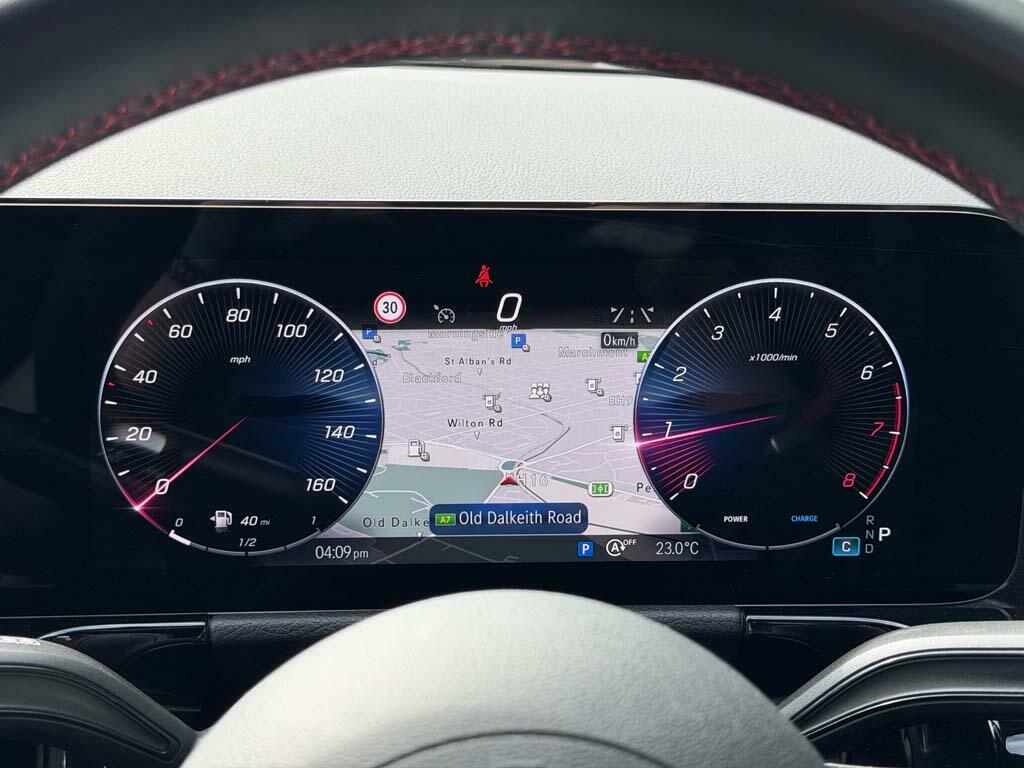 Mercedes-Benz GLA Class Gla 200 Amg Line Executive Grey #4