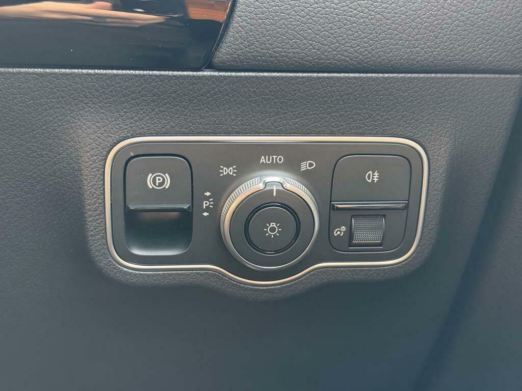 Mercedes-Benz GLA Class 1.3 Gla200 Mhev Amg Line Executive Suv Petro Grey #27