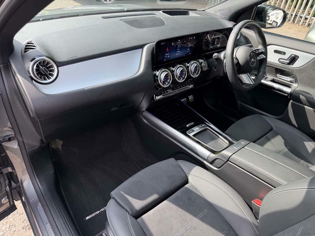 Mercedes-Benz GLA Class Gla 220 D 4Matic Amg Line Premium Plus Grey #3
