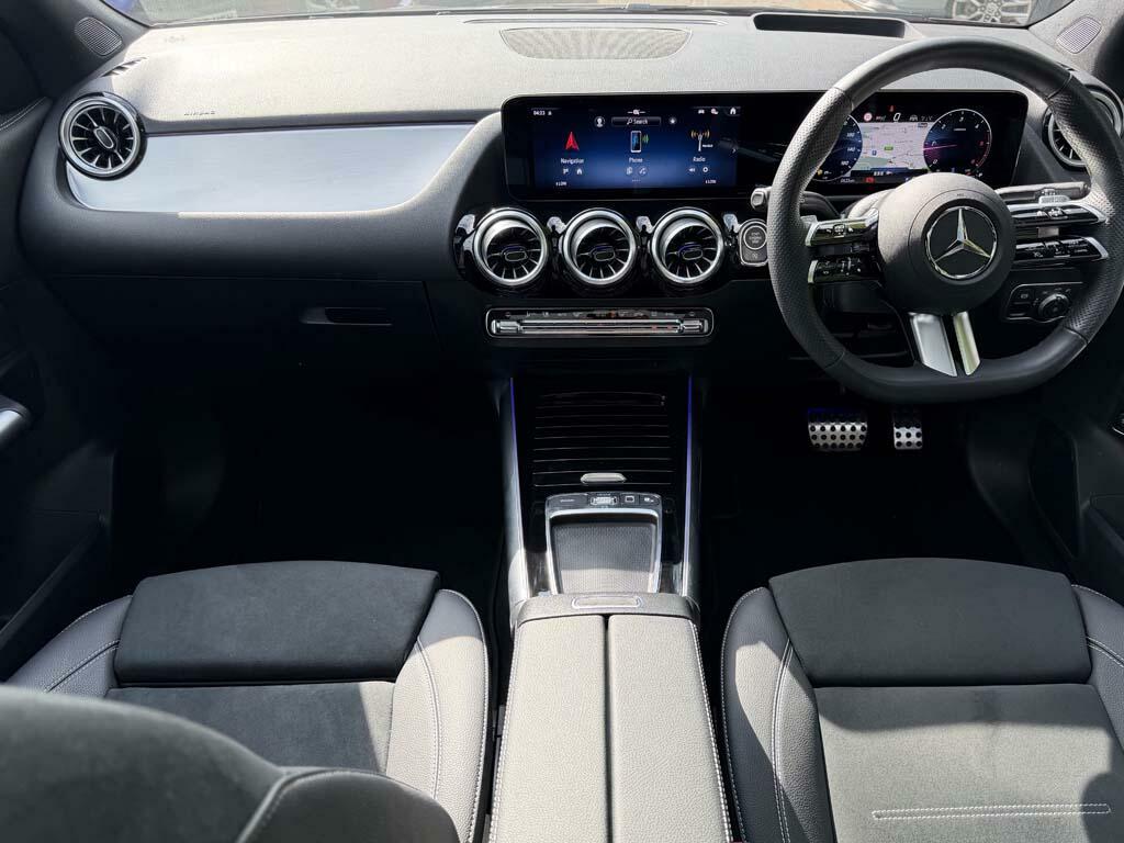Mercedes-Benz GLA Class Gla 220 D 4Matic Amg Line Premium Plus Grey #5