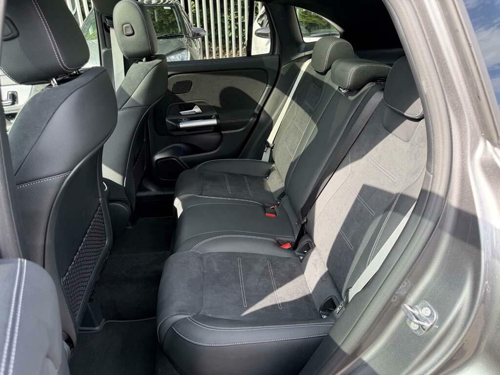Mercedes-Benz GLA Class 1.3 Gla250e 15.6Kwh Amg Line Executive Suv P Grey #9